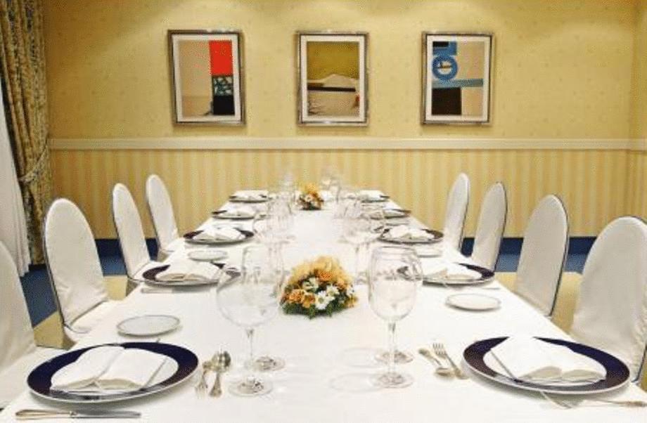Husa Moncloa Madrid Exterior photo